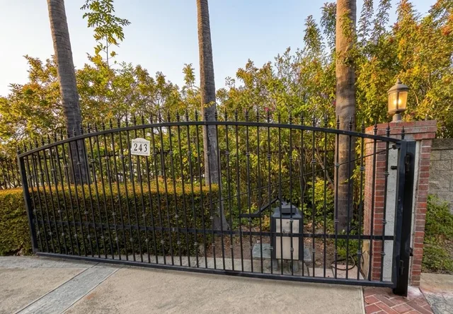 Gate and garage door repair in Glendora, CA