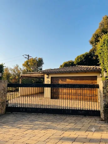 Garage door service in Hacienda Heights